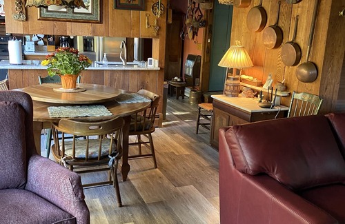 Canton House | Beautiful River & Creekfront Chalet near Waynesville & GSMNP! Fast Free WiFi!