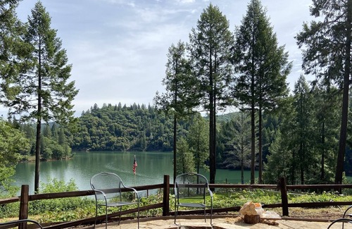 Cedar Ridge Apartment | Beautiful Rollins Lake Inn - Studio Cabin #9