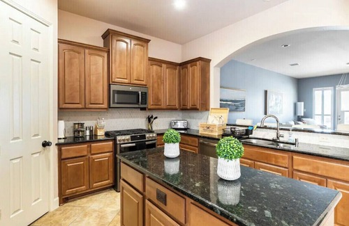 Downtown Dallas House | Beautiful Rooftop Townhouse in Downtown Dallas! Across from the Farmers Market!