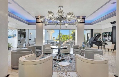 Galt Mile Apartment | Beautiful room on the beach