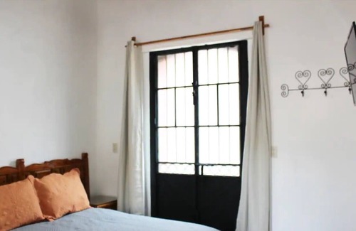 Taxco Apartment | Beautiful room Rubí with balcony TAXCOMAGICO