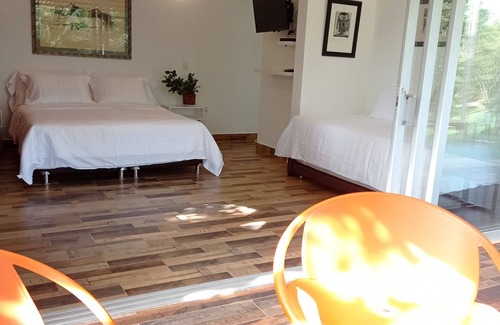 Pereira Bed & Breakfast | Beautiful room with Jacuzzi in the forest 10 minutes from the city of Pereira.