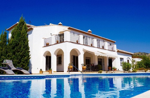Valle de Abdalagis Villa | Beautiful rural Cortijo with large pool and breathtaking views