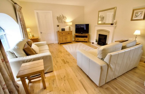 Bowsden Cottage | Beautiful Rural Northumberland, The Arches Near Lowick, Berwick Upon Tweed