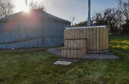 Redlynch Cabin | Beautiful Rural Yurt with Wood Fired hot tub