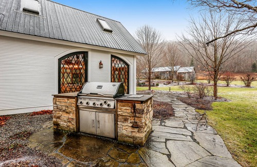 Lincoln House | Beautiful, rustic home w/on-site playground, deck, patio, grill, and fireplace