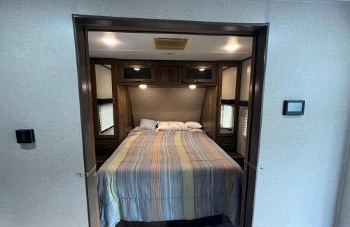 Fairvilla Other | Beautiful RV 15 Min to Downtown Orlando