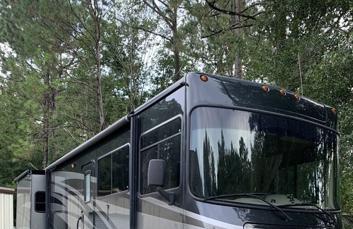 Milton House | Beautiful RV with salt water pool and hot tub
