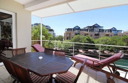 Victoria and Alfred Waterfront Apartment | Beautiful, safe two bed apartment V & A Waterfront Cape Town * grading.
