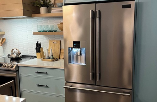 Lakehurst Cottage | Beautiful Sandy Lake Cabin (as seen on HGTV)