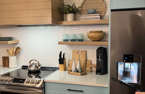 Lakehurst Cottage | Beautiful Sandy Lake Cabin (as seen on HGTV)