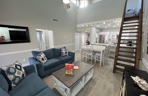 Sanibel Condo | BEAUTIFUL SANIBEL ISLAND CONDO LRG 3BD 2BTH NEW BEDS OPEN CATHEDRAL CONCEPT LOFT
