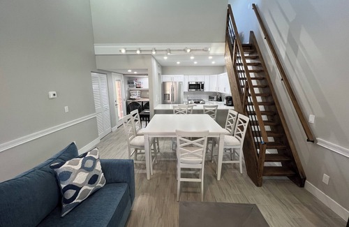 Sanibel Condo | BEAUTIFUL SANIBEL ISLAND CONDO LRG 3BD 2BTH NEW BEDS OPEN CATHEDRAL CONCEPT LOFT