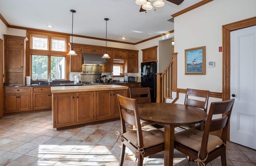 Centerville House | Beautiful Sea Captain's House walk to beach, central A/C and outdoor shower