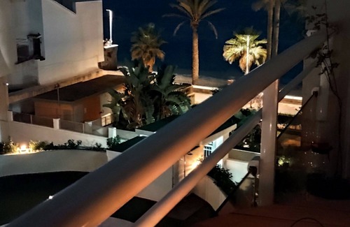 Castell de Ferro Apartment | Beautiful sea views on the beachfront - private parking