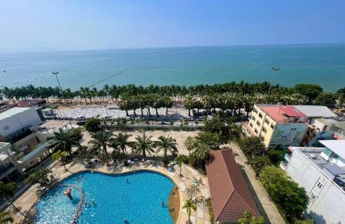 Jomtien Apartment | Beautiful sea view beach front condo