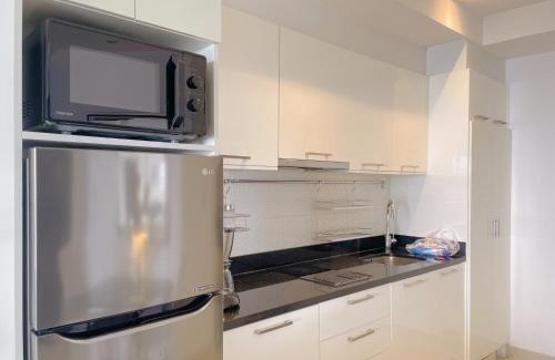 Jomtien Apartment | Beautiful sea view beach front condo