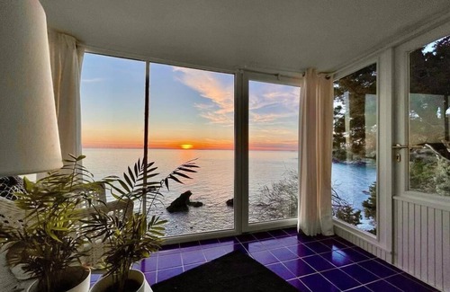 Castiglioncello Apartment | Beautiful seaside loft with private access to the free beach