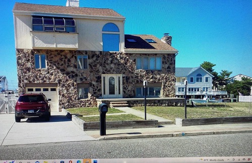 Cologne House | Beautiful Seaview Harbor, Longport, NJ- 5 min to OC, Dock & Pool, Monthly Rental