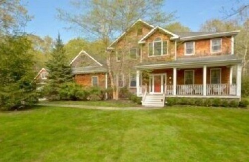 Sagaponack House | Beautiful, Secluded, Quiet, Centrally Located. Bike to Beach, Ocean, Town