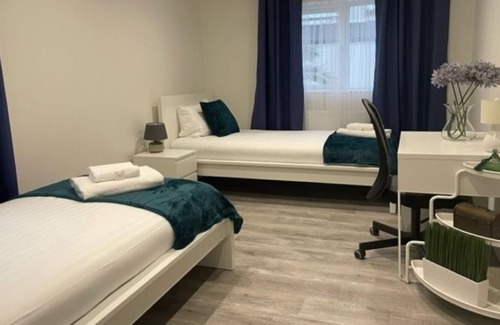 Newham Apartment | Beautiful second floor apartment in East London close to Docklands and the City