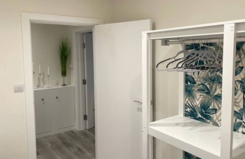 Newham Apartment | Beautiful second floor apartment in East London close to Docklands and the City