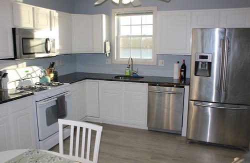 Warwick House | Beautiful Single Family house on Warwick Pond, Warwick, RI