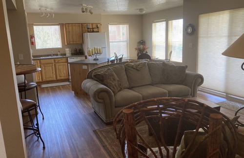 Park City Condo | Beautiful Ski Condo with Mountain and Water Views!