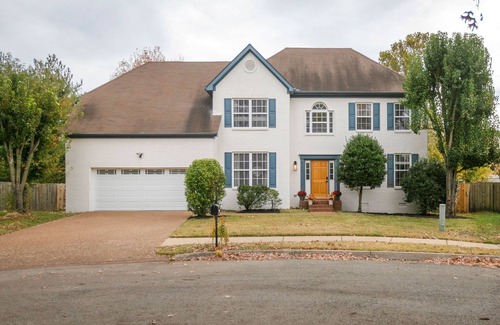 Franklin House | Beautiful, Sleek, and Modern 4 bdr Home Away from Home!