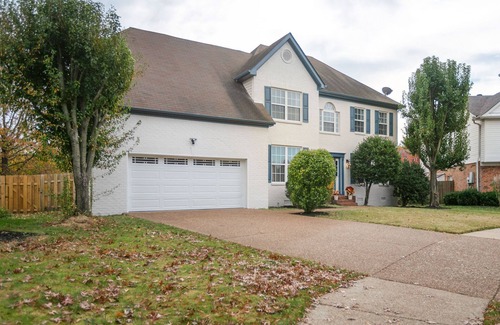 Franklin House | Beautiful, Sleek, and Modern 4 bdr Home Away from Home!