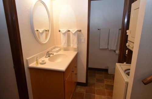 Incline Village Condo | Beautiful Sleep 6 condominium at CLUB TAHOE, in Incline Village Nevada.