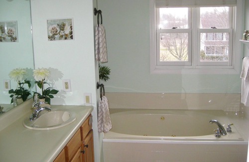 State College House | Beautiful Spacious 4 bedroom home near Penn State University