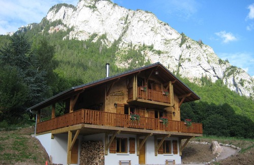 Abondance Ski Chalet | Beautiful, spacious 12 person chalet, Portes du Soleil, France