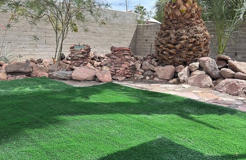 Beverly Green House | Beautiful, spacious 4-bdrm home off the Las Vegas Strip with views of the strat.