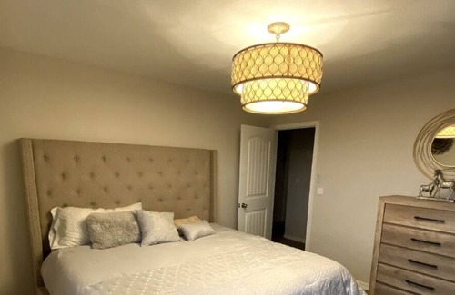 Biggs Field House | Beautiful spacious 5 bedroom home getaway!