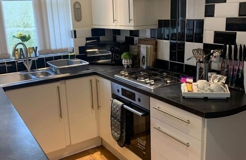 Menai Bridge House | Beautiful Spacious Home with Stunning View