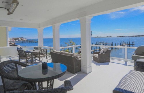 Osbornsville House | Beautiful, spacious home with fantastic water views - perfect for families