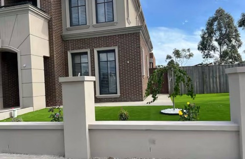 Werribee House | Beautiful spacious home for family and friends!