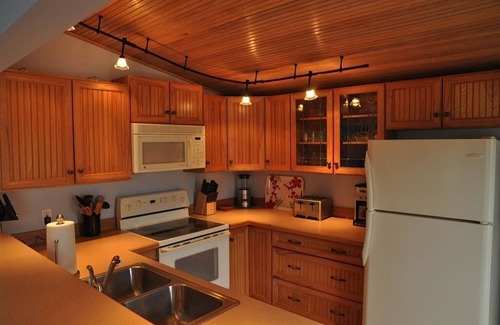 Northport Cottage | Beautiful, spacious home in the village. Walk to everything. Air conditioning