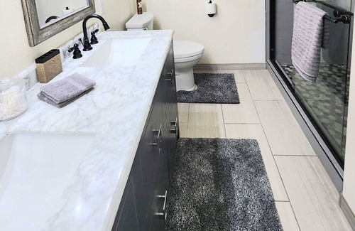 Black Horse Other | Beautiful Spacious Home