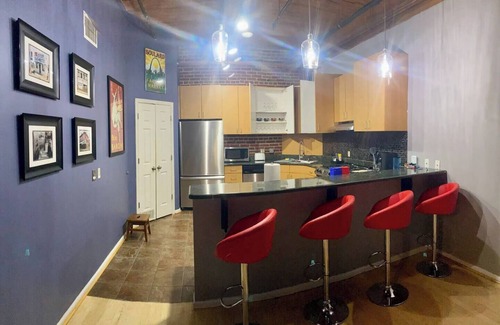 Downtown West Apartment | Beautiful Spacious Loft in the Heart of St. Louis