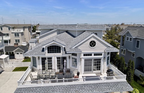 Avalon House | Beautiful spacious Southend home is only 1 1/2 blocks to the beach.