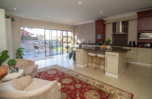 Durban North Apartment | Beautiful spacious Apartment with stunning sea views and centrally located.
