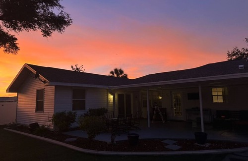 Englewood East House | Beautiful specious home conveniently located 10 minutes from Englewood beach