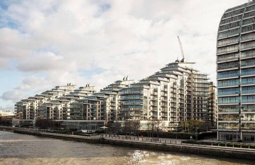 St. Mary's Park Apartment | Beautiful Split Level One Bedroom Apartment on