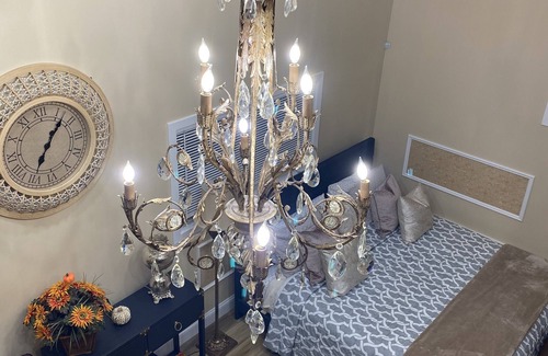North Stamford House | Beautiful Stamford Loft! Near Downtown+Parking+45min to NYC