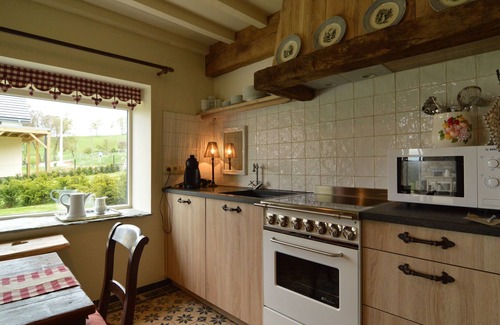 Chodes House | Beautiful stone cottage with panoramic views over the hills of the Ardens