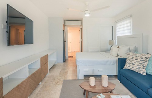 Munoz Apartment | Beautiful studio at Green One AA4