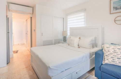 Munoz Apartment | Beautiful studio at Green One AA4