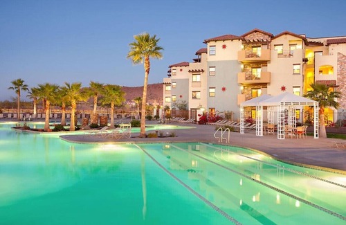 Cibola Vista Apartment | Beautiful Studio Apt in a great resort setting with fountains, courtyards, and pool with bar